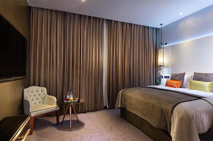 Premium Hotel Curtains for Elegant Room Interiors
